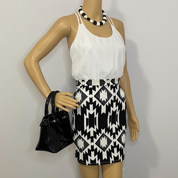 White halter chiffon like top w black white ikat patterned fitted mini skirt! - Picture 14 of 14